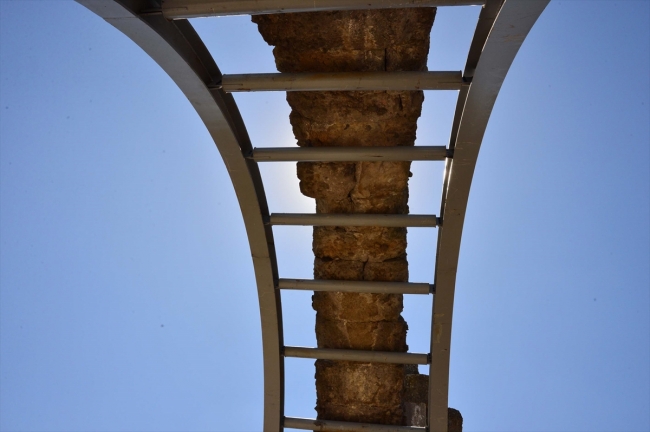 Çanakkale'de 2 bin yıllık hamam çelik konstrüksiyonlarla desteklendi